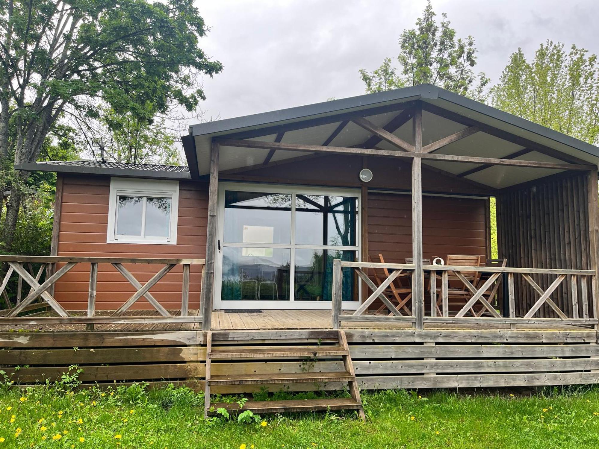 Village De Chalets Et Camping La Pierre De L'Aigle La Bréole Exterior foto